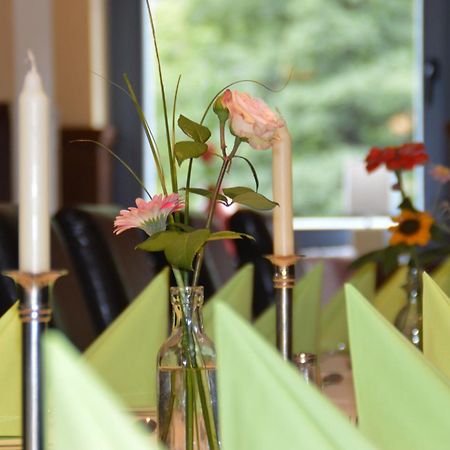 Behringers Freizeit - Und Tagungshotel ゲスヴァインシュタイン エクステリア 写真