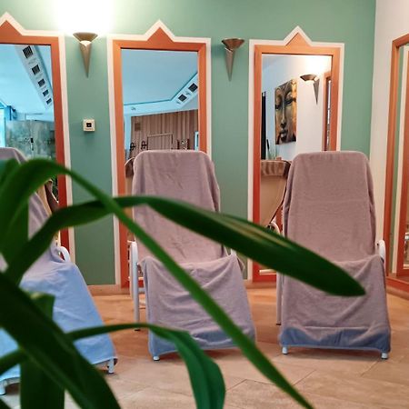 Behringers Freizeit - Und Tagungshotel ゲスヴァインシュタイン エクステリア 写真