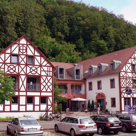 Behringers Freizeit - Und Tagungshotel ゲスヴァインシュタイン エクステリア 写真